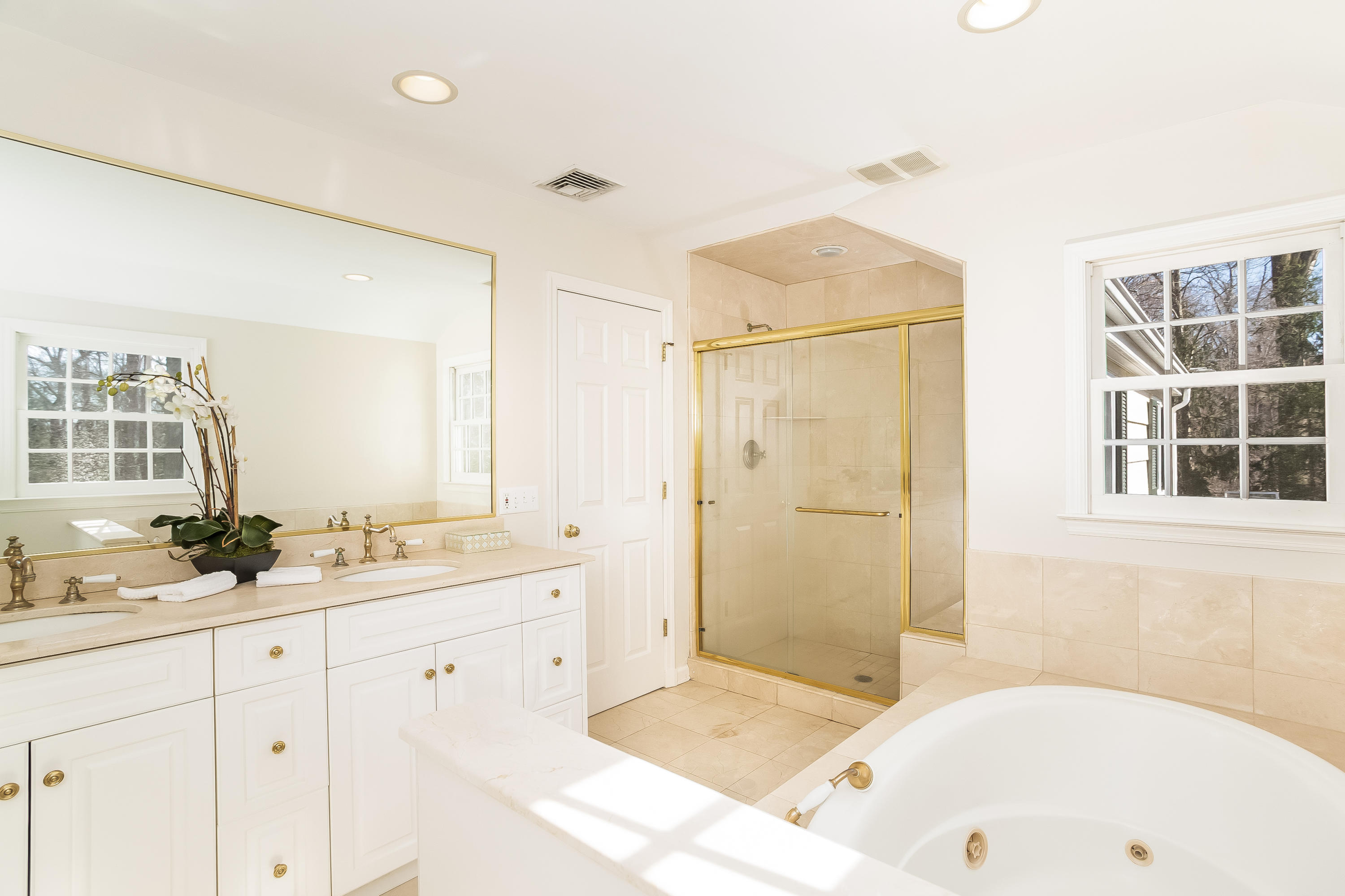 79 Leeuwarden Road Darien, CT 06820 - Photo 16 of 33 16