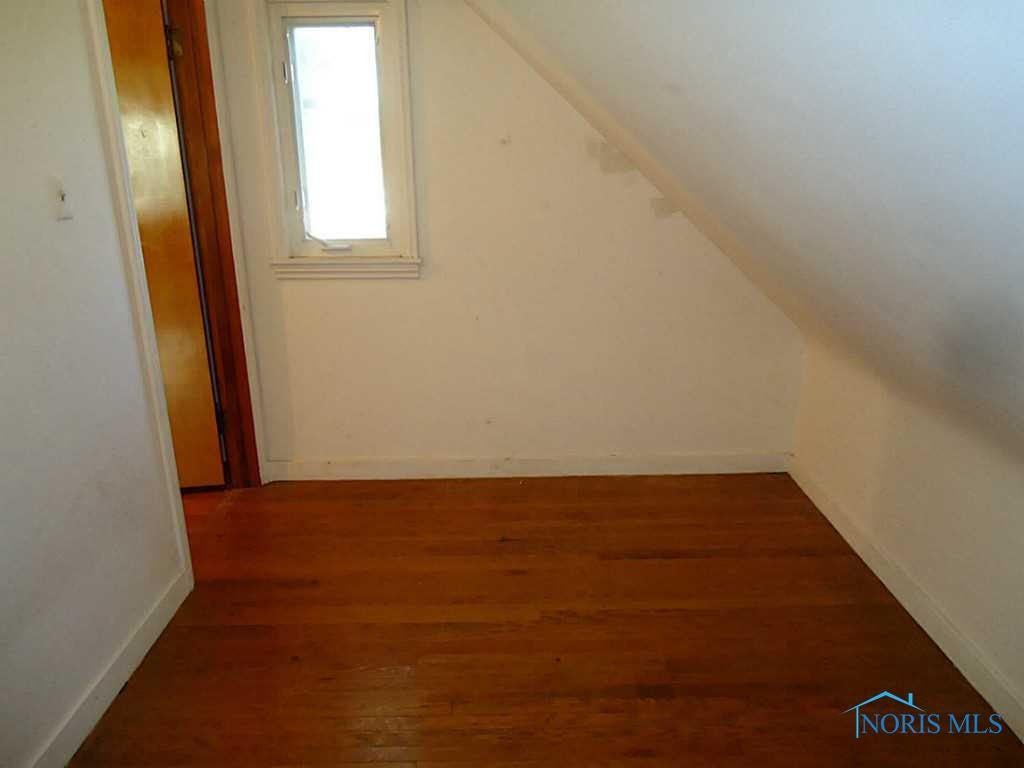 1915 Rivard Road Toledo, OH 43615 - Photo 6 of 11 Bonus Room. Upper level bonus room