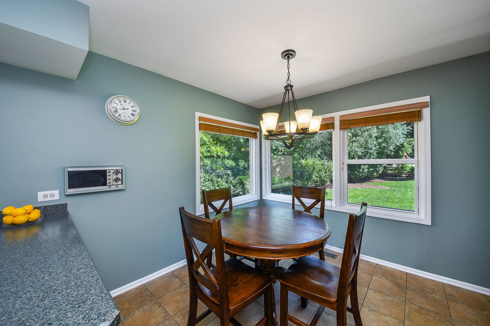 588 Williamsburg Road Glen Ellyn, IL 60137 - Photo 20 of 53