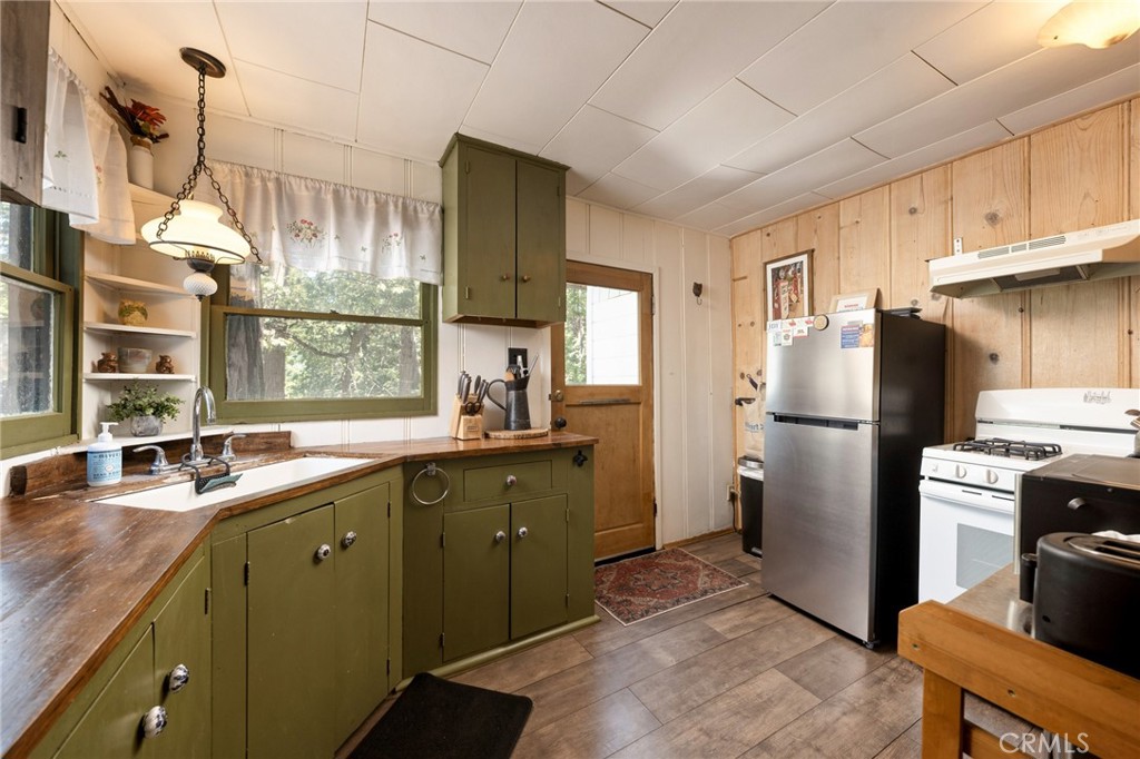 52761 Pine Ridge Road Idyllwild, CA 92549 - Photo 18 of 37 Gallery Image 18