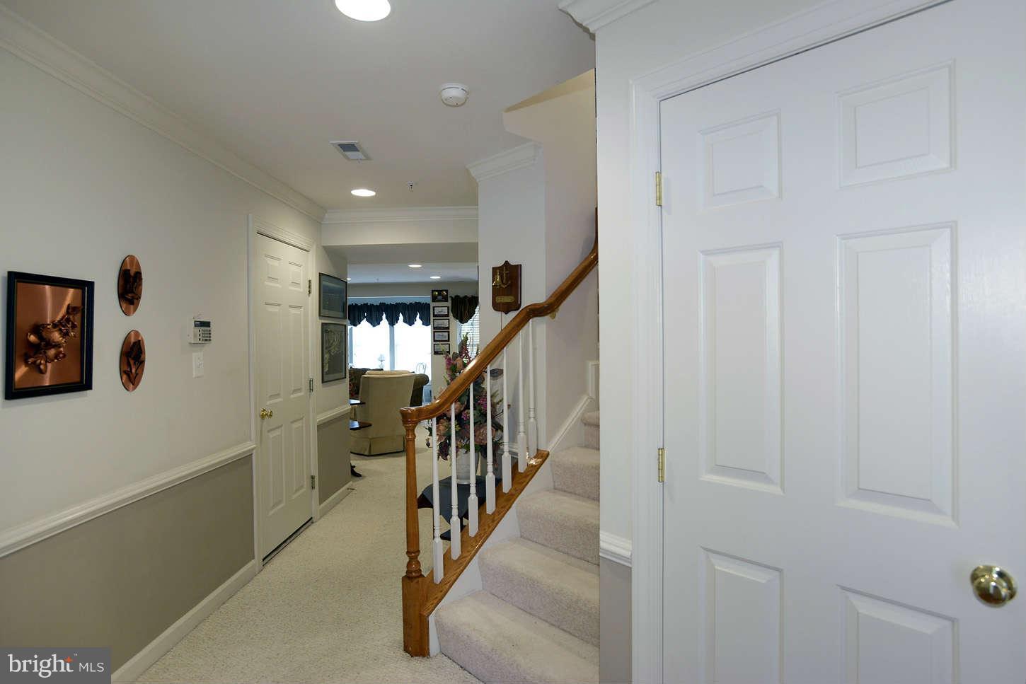 12 Rockingham Court Germantown, MD 20874 - Photo 2 of 27 Interior General