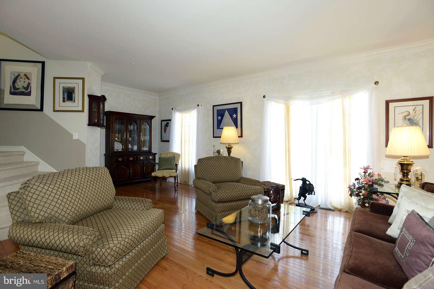 12 Rockingham Court Germantown, MD 20874 - Photo 12 of 27 Living Room