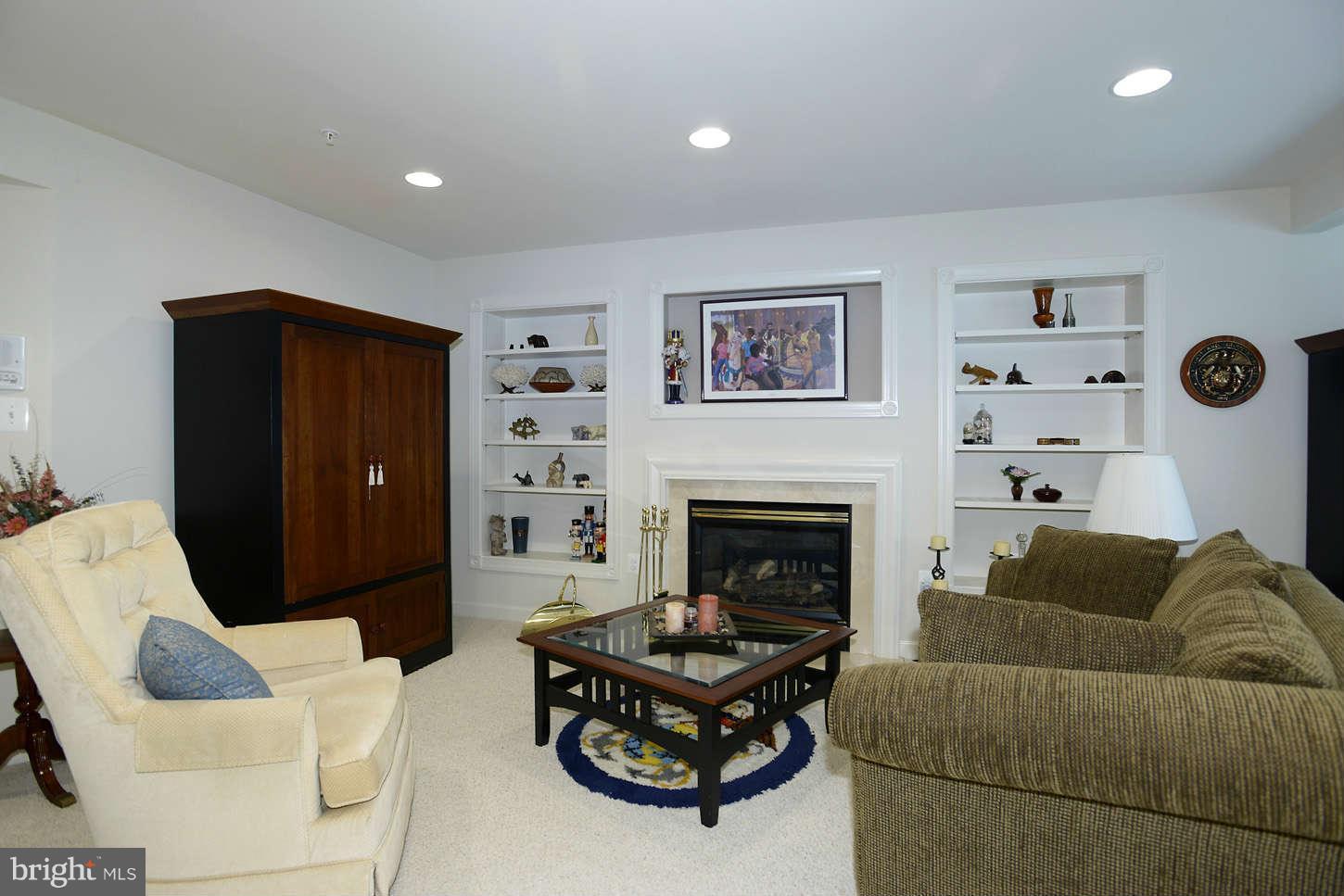 12 Rockingham Court Germantown, MD 20874 - Photo 3 of 27 Family Room
