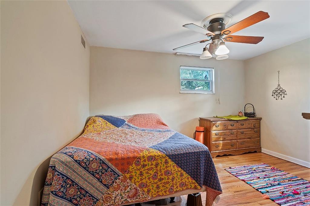 2401 Marbury Road Pittsburgh, PA 15221 - Photo 16 of 25 Gallery Image 16