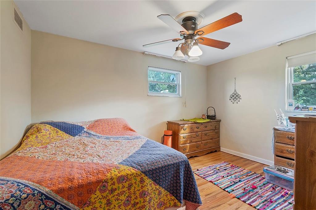 2401 Marbury Road Pittsburgh, PA 15221 - Photo 17 of 25 Gallery Image 17