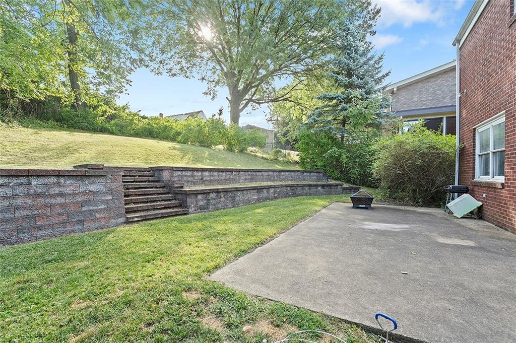 2401 Marbury Road Pittsburgh, PA 15221 - Photo 22 of 25 Gallery Image 22