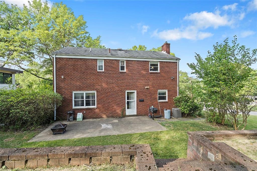 2401 Marbury Road Pittsburgh, PA 15221 - Photo 23 of 25 Gallery Image 23