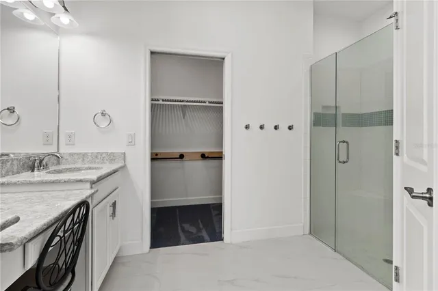 $379,900 | 10934 Wendover Drive, Palmetto, FL 34221