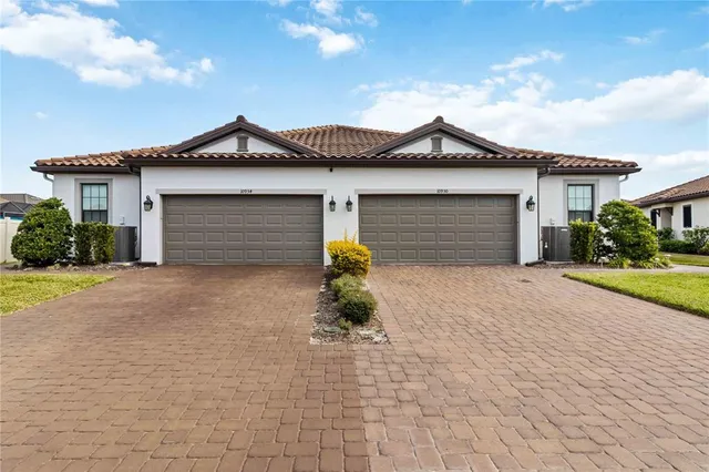 $379,900 | 10934 Wendover Drive, Palmetto, FL 34221