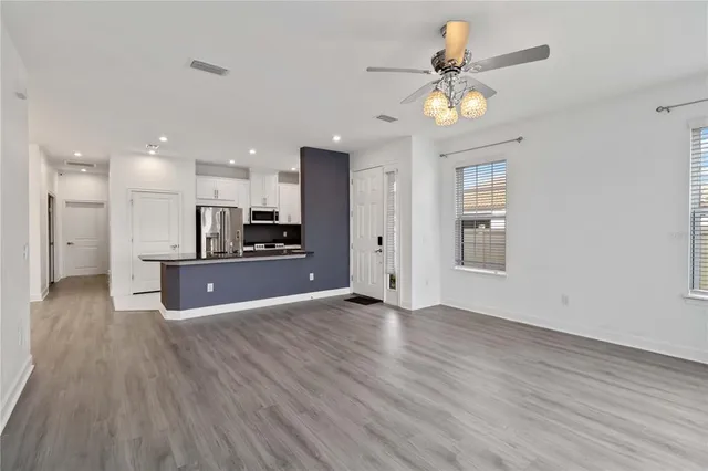 $379,900 | 10934 Wendover Drive, Palmetto, FL 34221