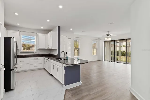 $379,900 | 10934 Wendover Drive, Palmetto, FL 34221