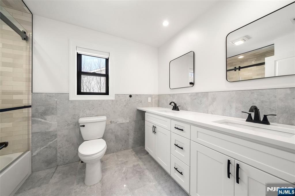 129 Rivervale Road River Vale, NJ 07675 - Photo 21 of 29