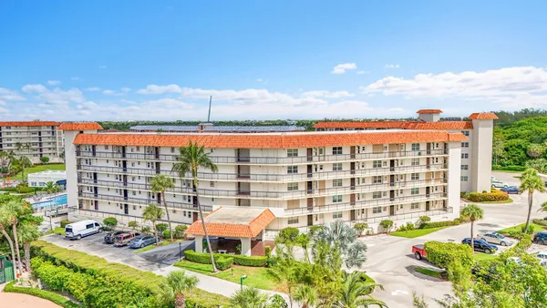$3,700 | 2871 North Ocean Boulevard, Unit M338, Boca Raton, FL 33431