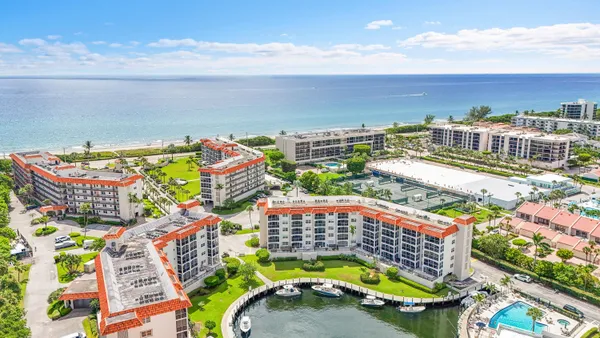 $3,700 | 2871 North Ocean Boulevard, Unit M338, Boca Raton, FL 33431