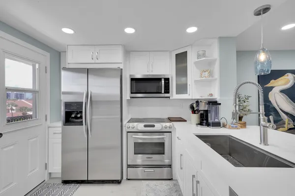 $3,700 | 2871 North Ocean Boulevard, Unit M338, Boca Raton, FL 33431