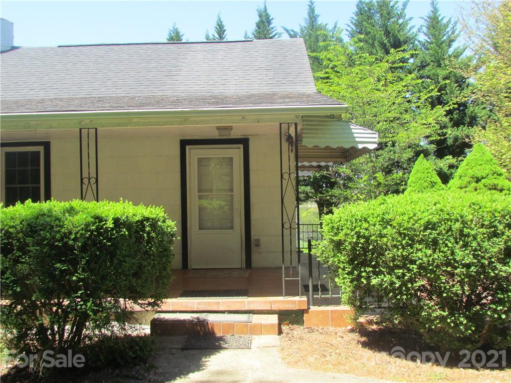 419 Jackson Road Fletcher, NC 28732 - Photo 3 of 18 Gallery Image 3