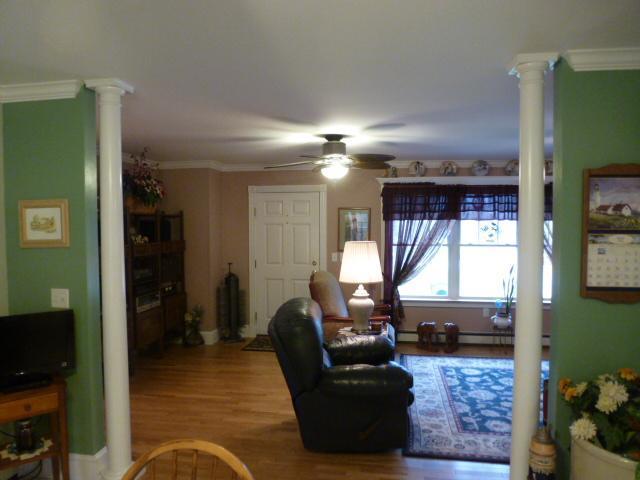 819 Lebanon Road Winterport, ME 04496 - Photo 18 of 31 Living Room.