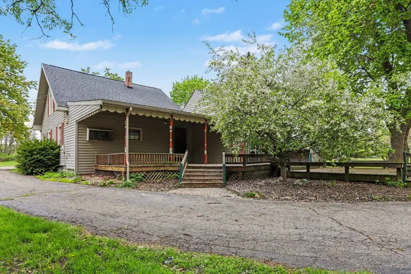 $289,900 | 12421 East Michigan Avenue, Ceresco, MI 49033