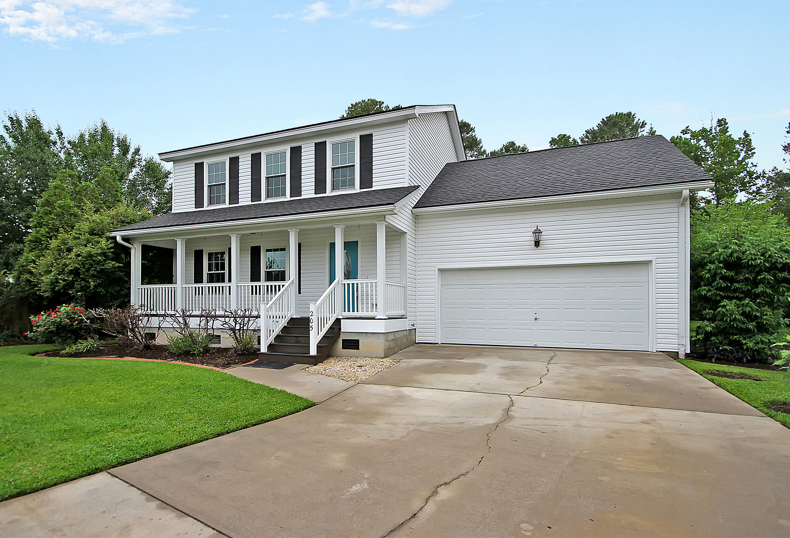 205 Burnham Road Summerville, SC 29485 - Photo 2 of 46 IMG_1676 copy