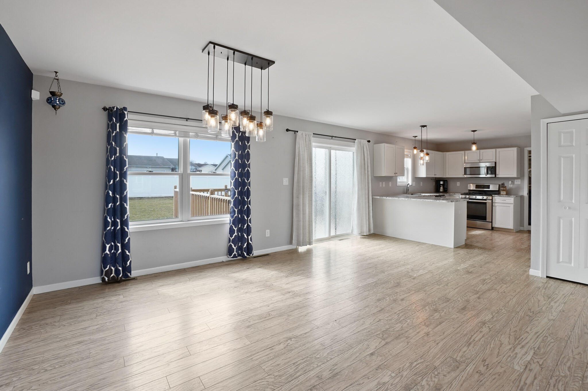 7669 Amanda's Way Crown Point, IN 46307 - Photo 7 of 30 2048x1364