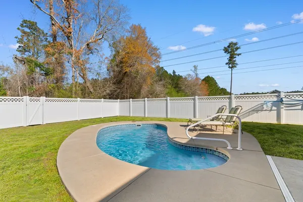 $327,900 | 313 Basswood Court, Conway, SC 29526