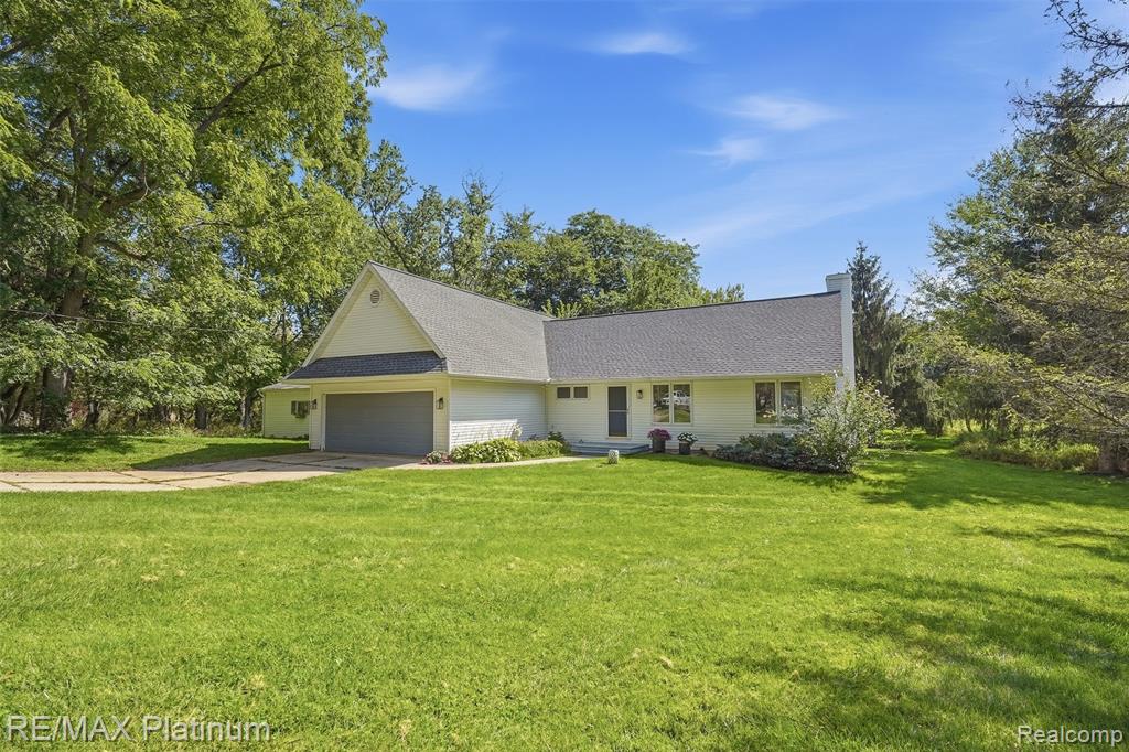 5644 Bath Road Byron, MI 48418 - Photo 2 of 46 Gallery Image 2