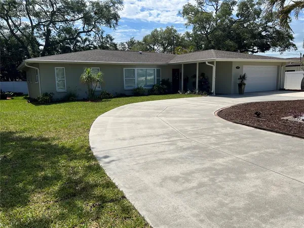 $620,000 | 855 Fountainhead Drive, Largo, FL 33770