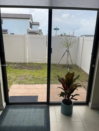 $3,500 | 11064 West 33rd Way, Unit 11064, Hialeah Gardens, FL 33018