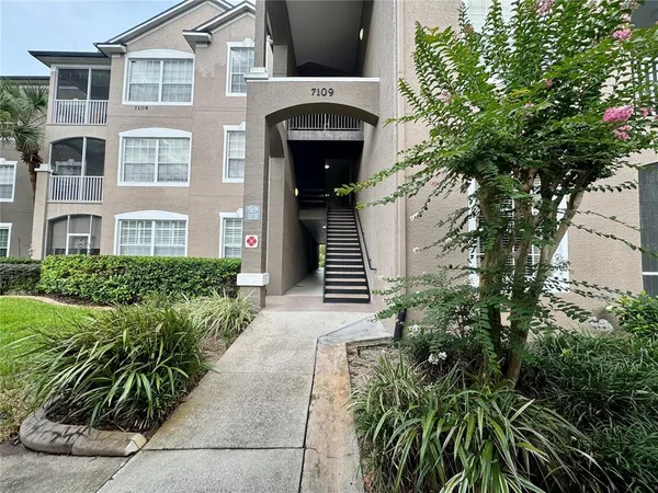 $224,900 | 7109 Yacht Basin Avenue, Unit 418, Orlando, FL 32835