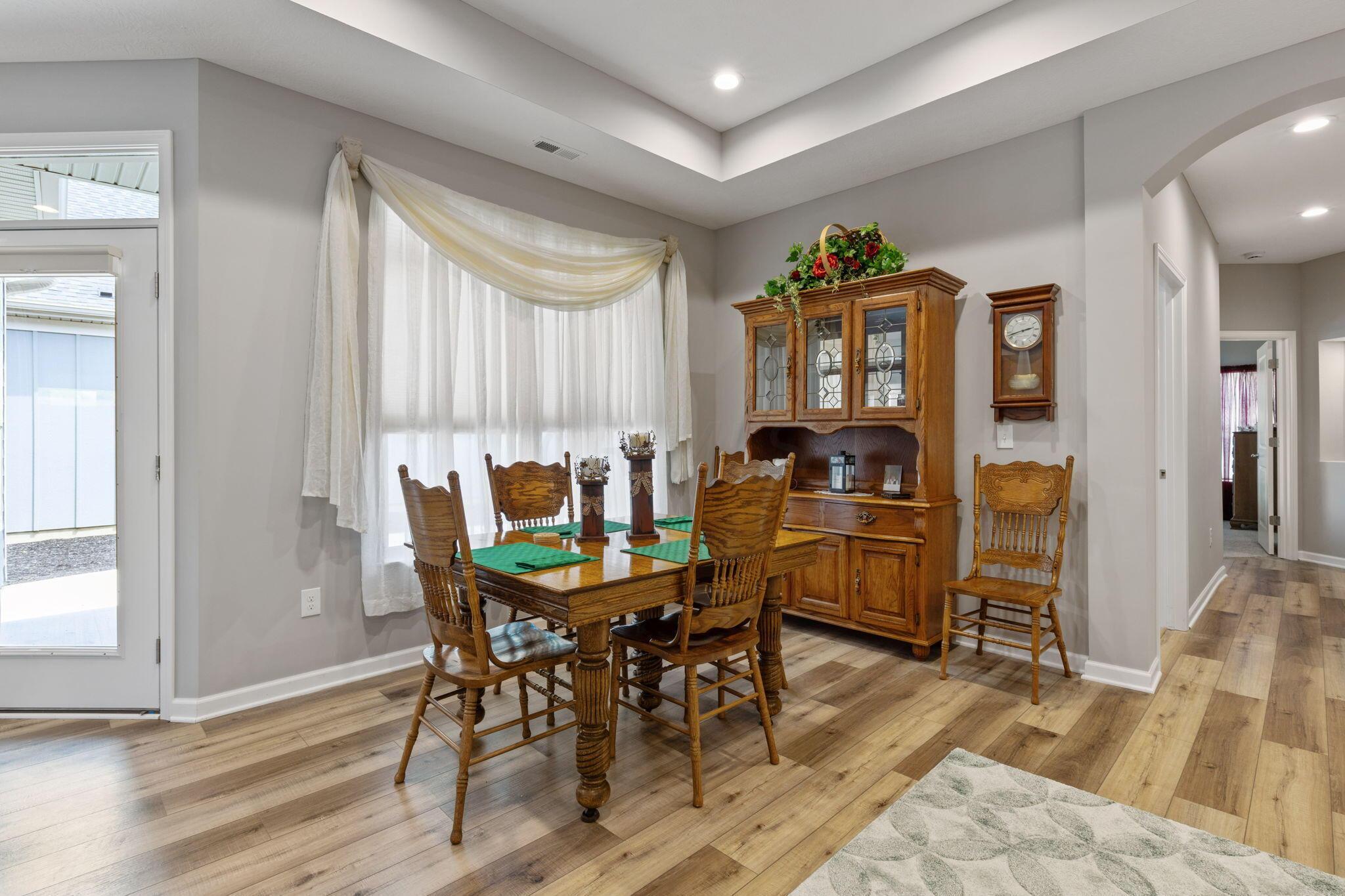 1621 Waterside Drive Circleville, OH 43113 - Photo 16 of 37 Eating Space