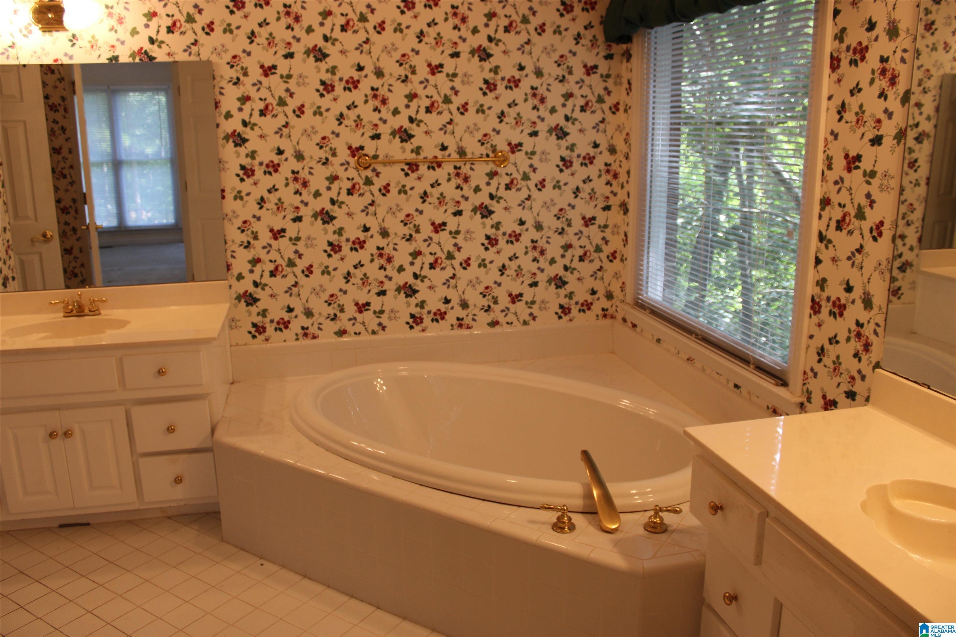 2328 Ridgeview Road Anniston, AL 36207 - Photo 17 of 34