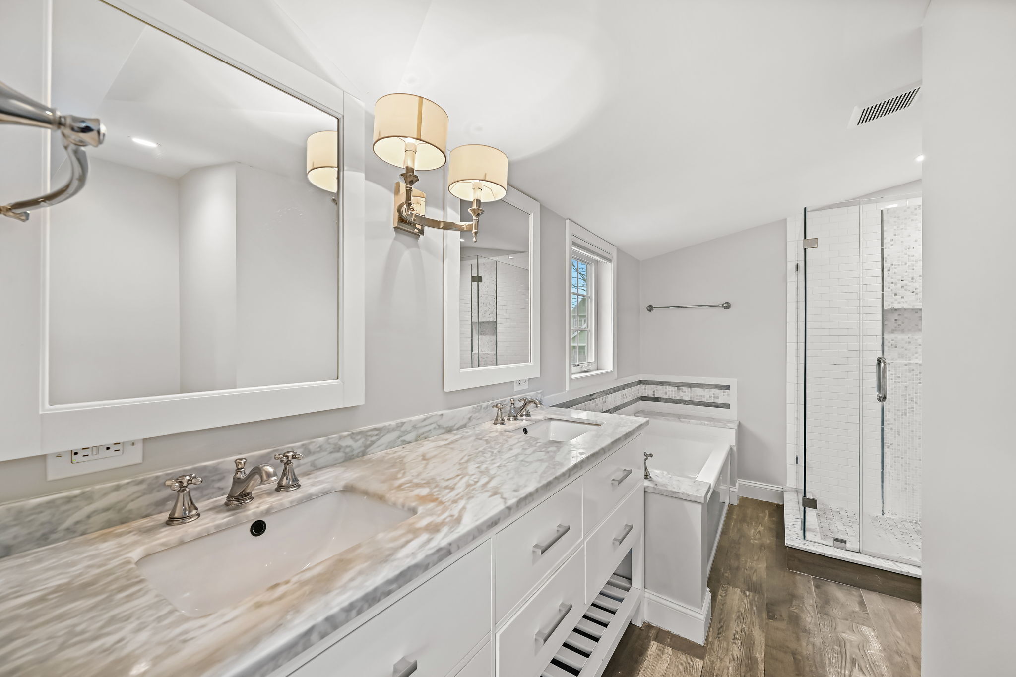 51 Country Road Fairfield, CT 06824 - Photo 28 of 38 Double Sinks * Separate soak in tub * Walk in Shower Stall