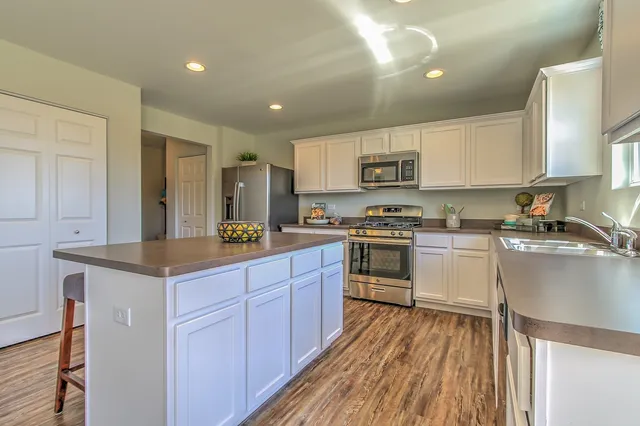 $456,490 | 1792 Breton Avenue, North Aurora, IL 60542