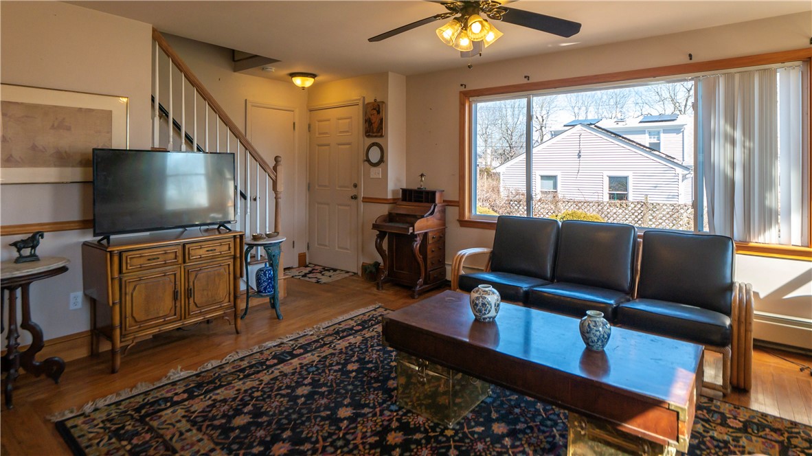 83 Bliss Mine Road Newport, RI 02840 - Photo 6 of 41