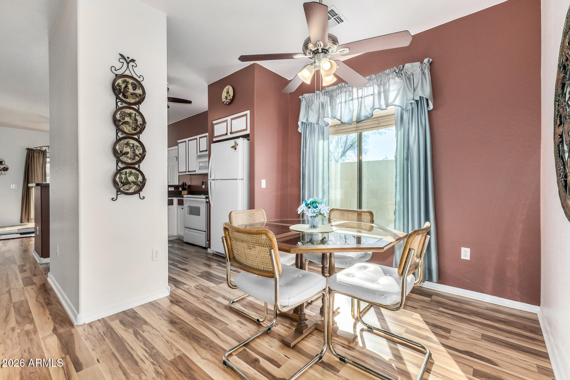 2150 East Bell Road, Unit 1144 Phoenix, AZ 85022 - Photo 8 of 31 09 - Bell