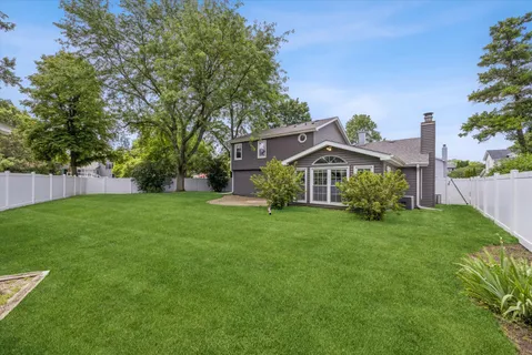 $550,000 | 6155 Ivy Drive, Lisle, IL 60532