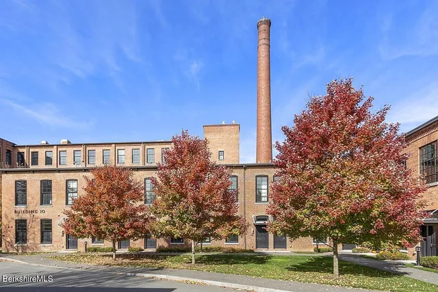 $1,200,000 | 160 Water Street, Unit 407, Williamstown, MA 01267