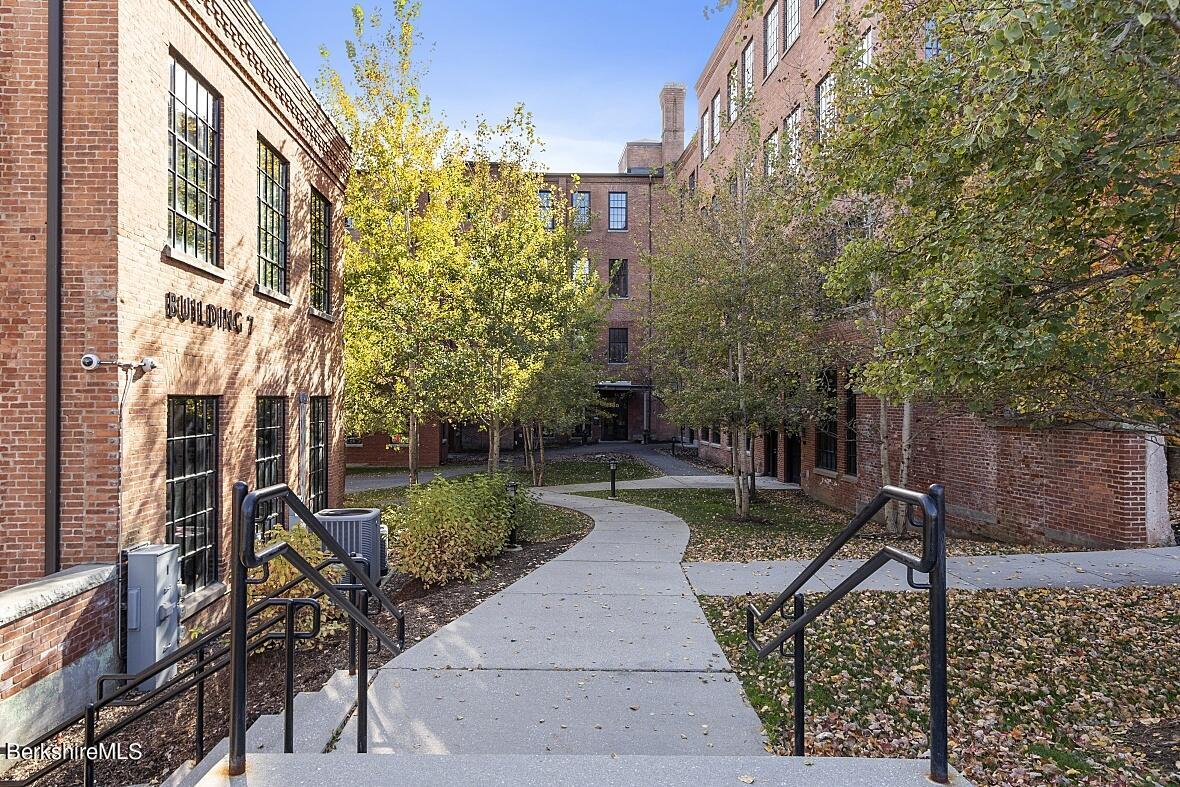 160 Water Street, Unit 407 Williamstown, MA 01267 - Photo 25 of 31 160 Water Street Unit 401 Williamstown M