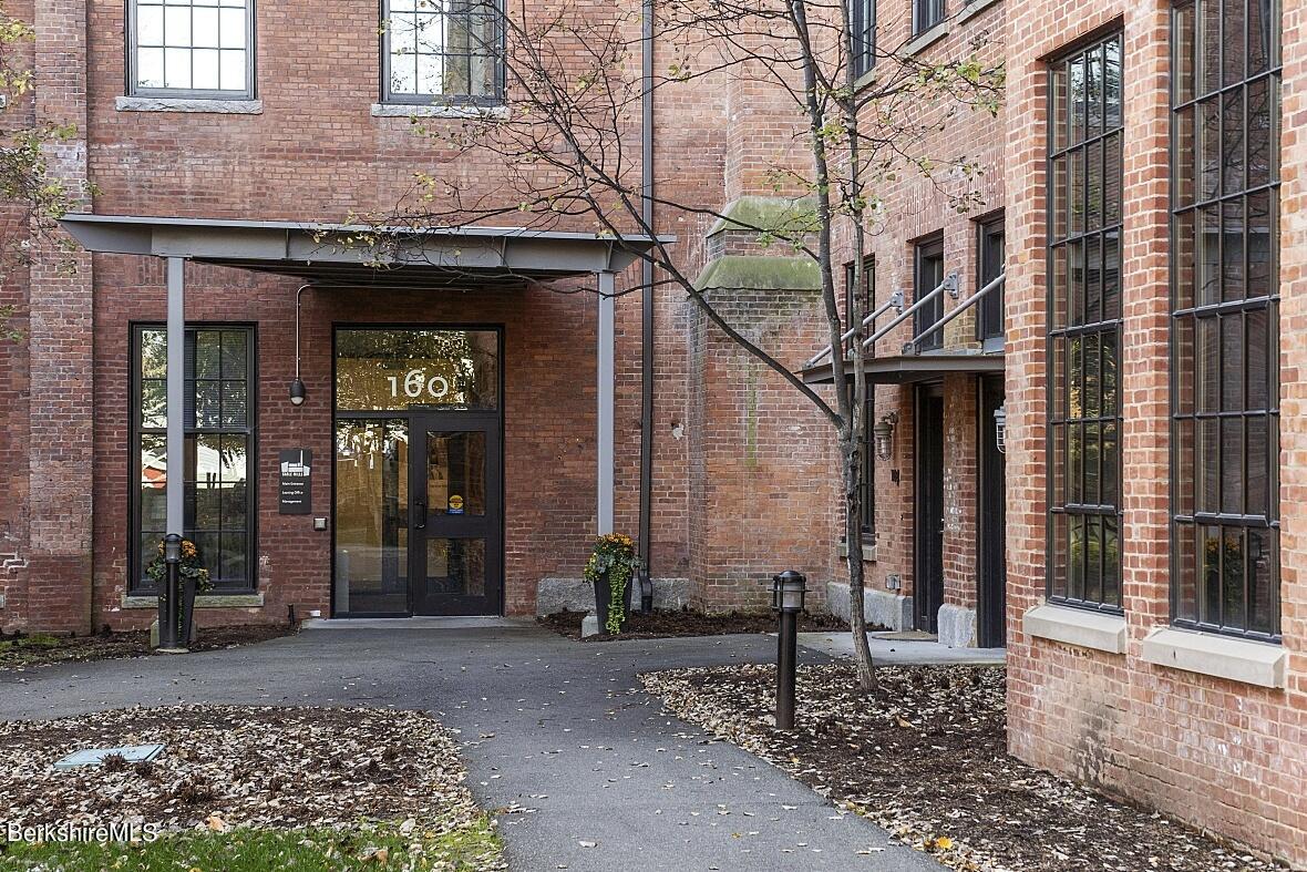 160 Water Street, Unit 407 Williamstown, MA 01267 - Photo 26 of 31 160 Water Street Unit 401 Williamstown M