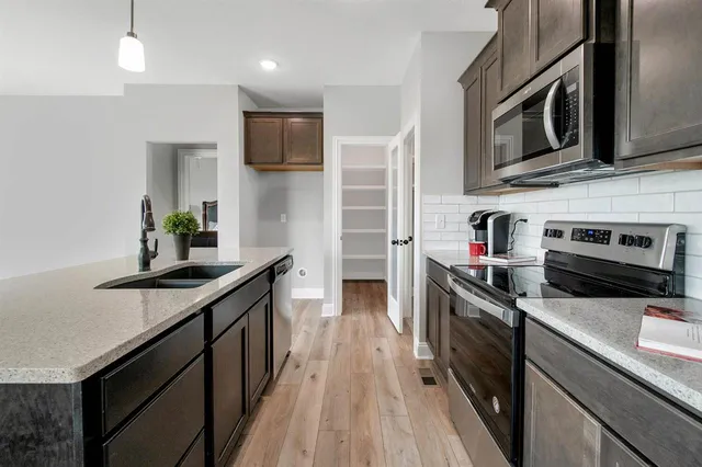 $322,428 | 705 North Casado Court, Goddard, KS 67052