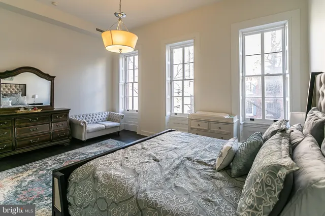 $4,700 | 1508 Pine Street, Unit A, Philadelphia, PA 19102