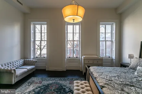 $4,700 | 1508 Pine Street, Unit A, Philadelphia, PA 19102