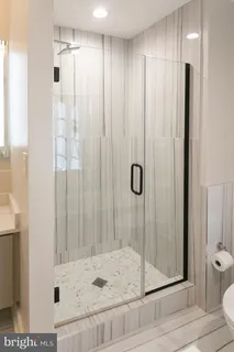 $4,700 | 1508 Pine Street, Unit A, Philadelphia, PA 19102