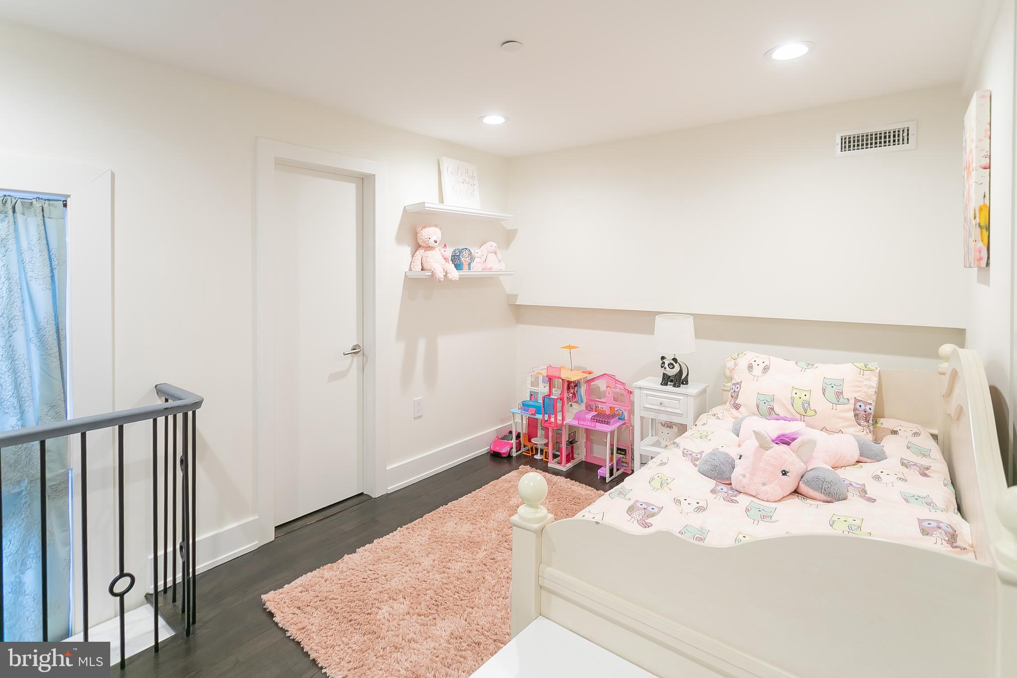 1508 Pine Street, Unit A Philadelphia, PA 19102 - Photo 25 of 45