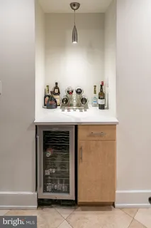 $4,700 | 1508 Pine Street, Unit A, Philadelphia, PA 19102