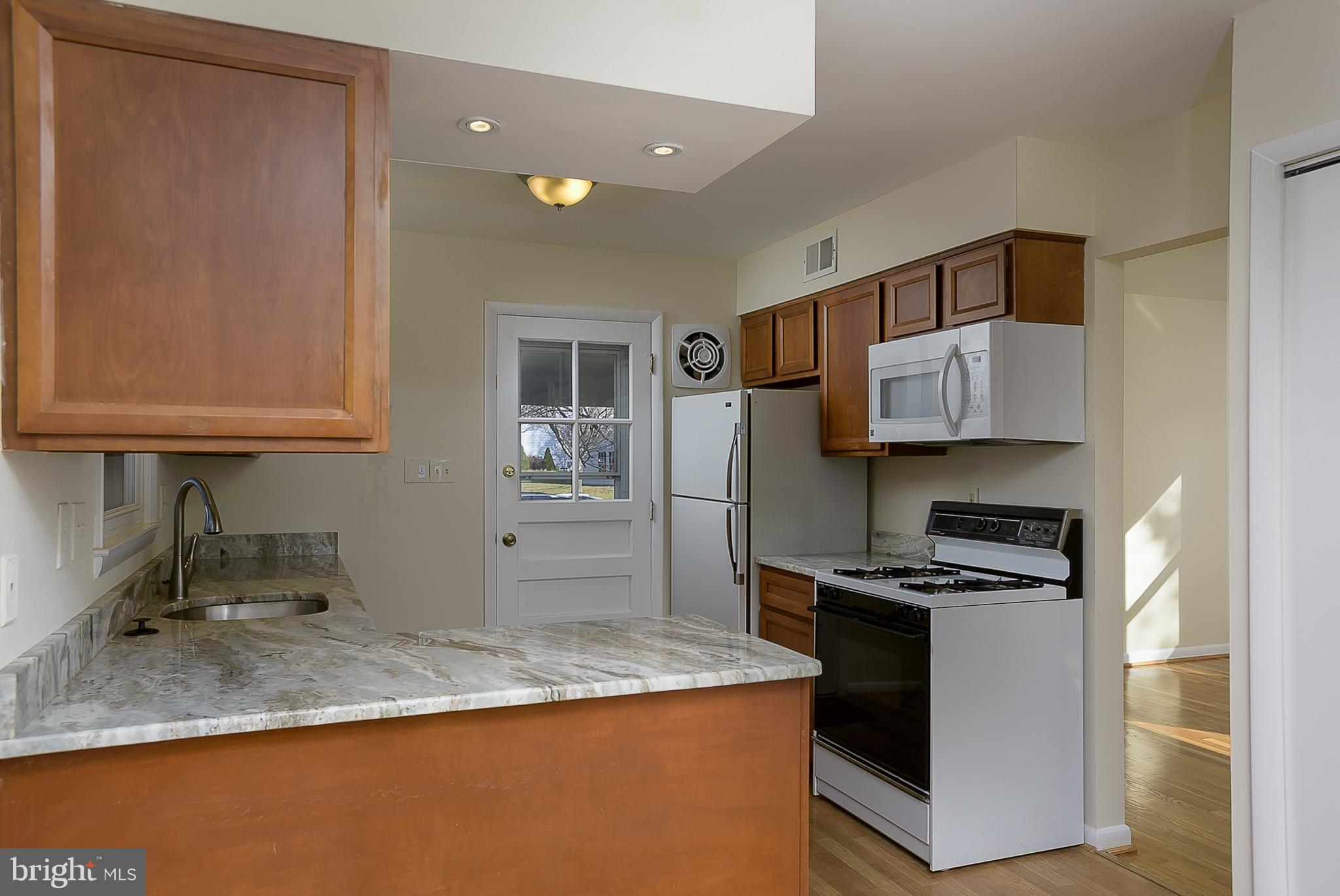 15625 Riding Stable Road Laurel, MD 20707 - Photo 14 of 30 Granite Counters