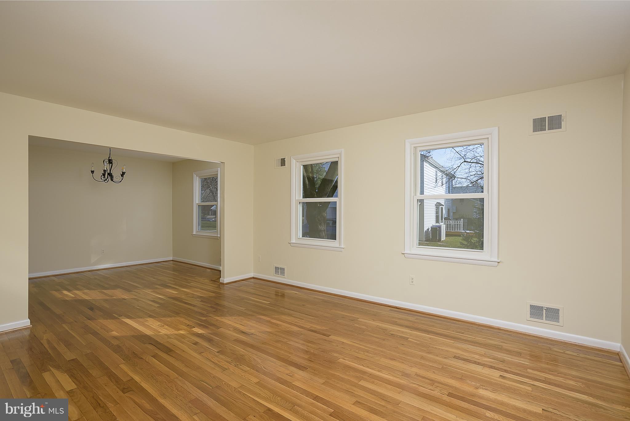 15625 Riding Stable Road Laurel, MD 20707 - Photo 9 of 30 Living Room