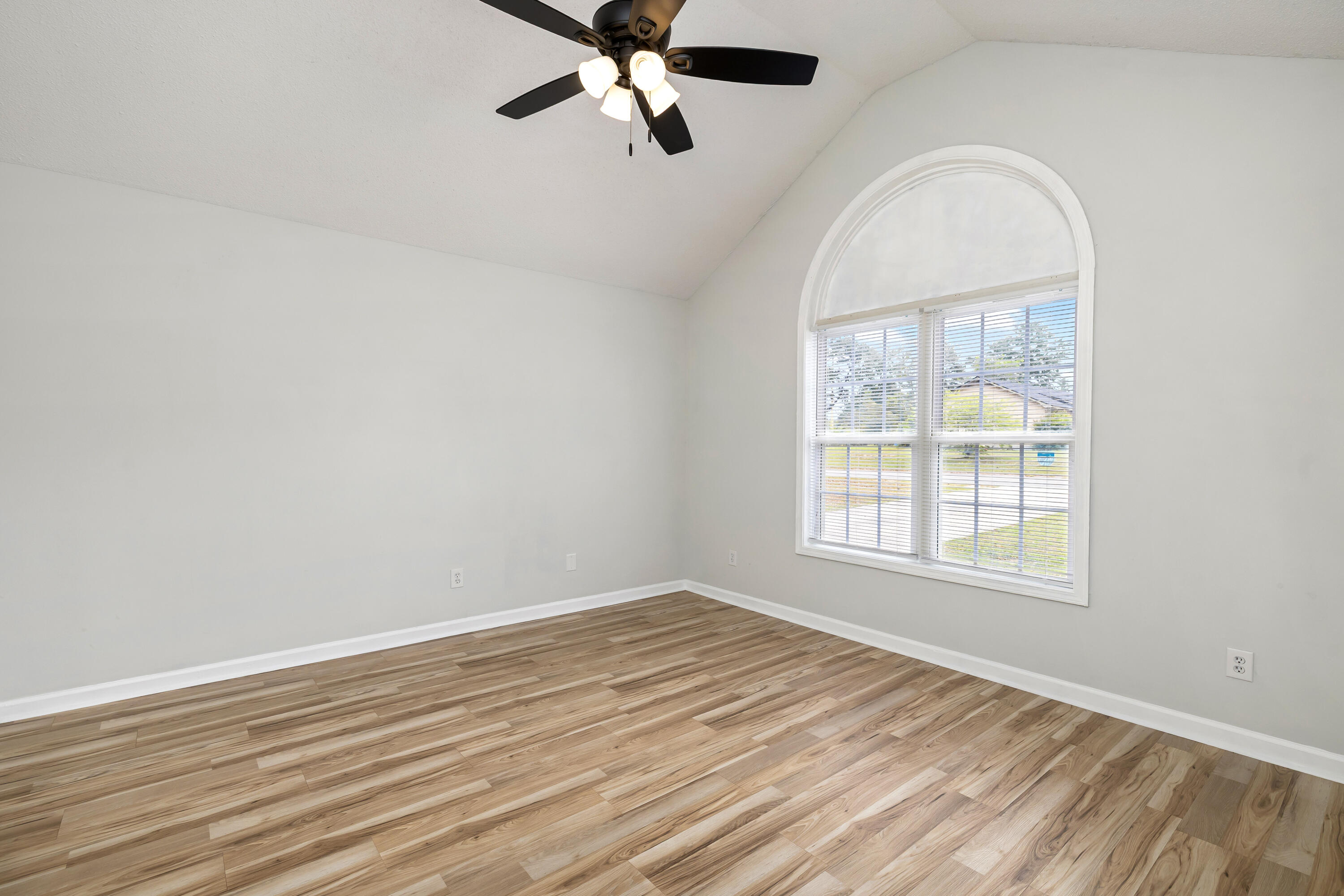 1053 Decatur Street Sumter, SC 29150 - Photo 9 of 28 09