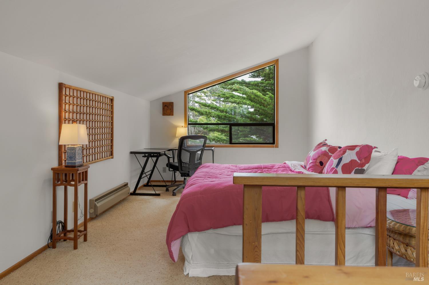 41322 Tallgrass The Sea Ranch, CA 95497 - Photo 15 of 33 Second bedroom.