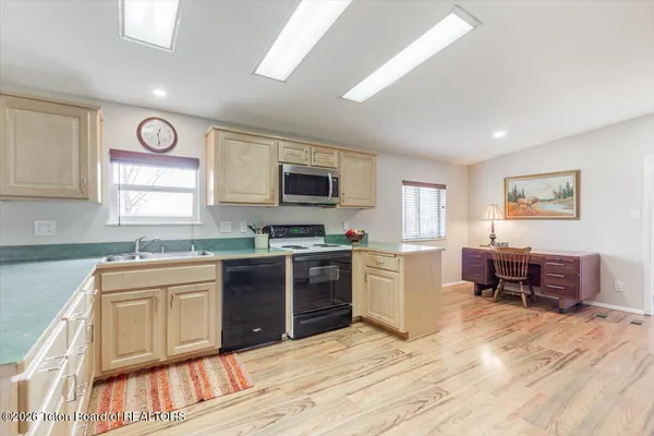 $725,000 | 861 Highway 33, Tetonia, ID 83452